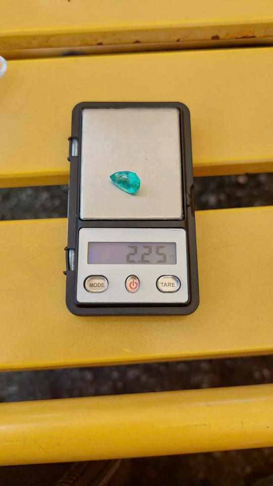 Viên Emerald giọt 2,2 ct -duoc-ban-tai-💎 T&T JEWELS 💎