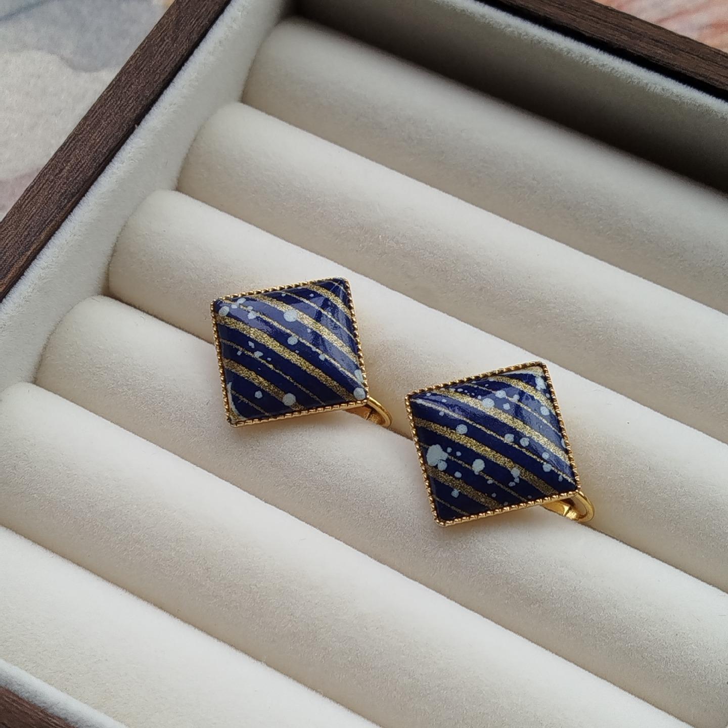 Bông kẹp xanh đậm kẻ vàng-duoc-ban-tai-Trang sức Bảo Quân Hàn - Japón Bonita Vintage