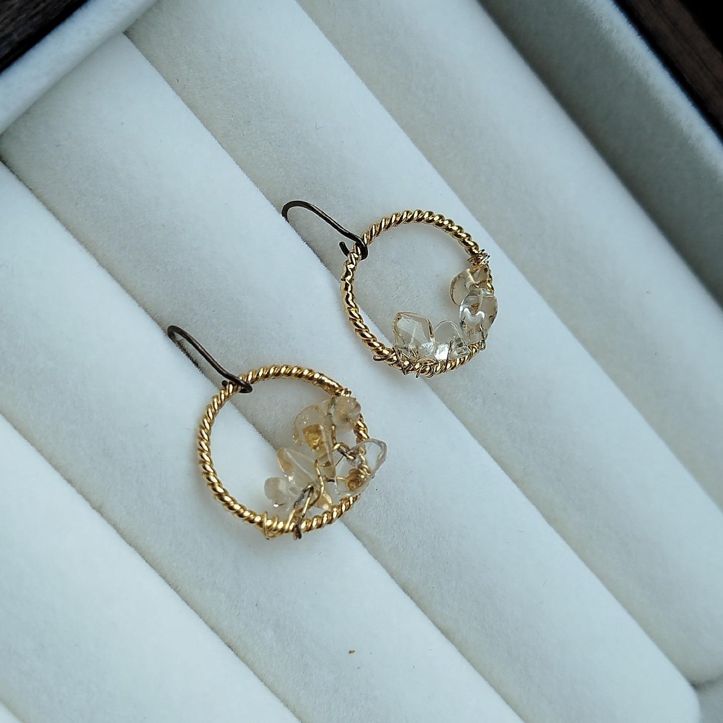 Bông xỏ tròn phối đá ✨-duoc-ban-tai-Trang sức Bảo Quân Hàn - Japón Bonita Vintage