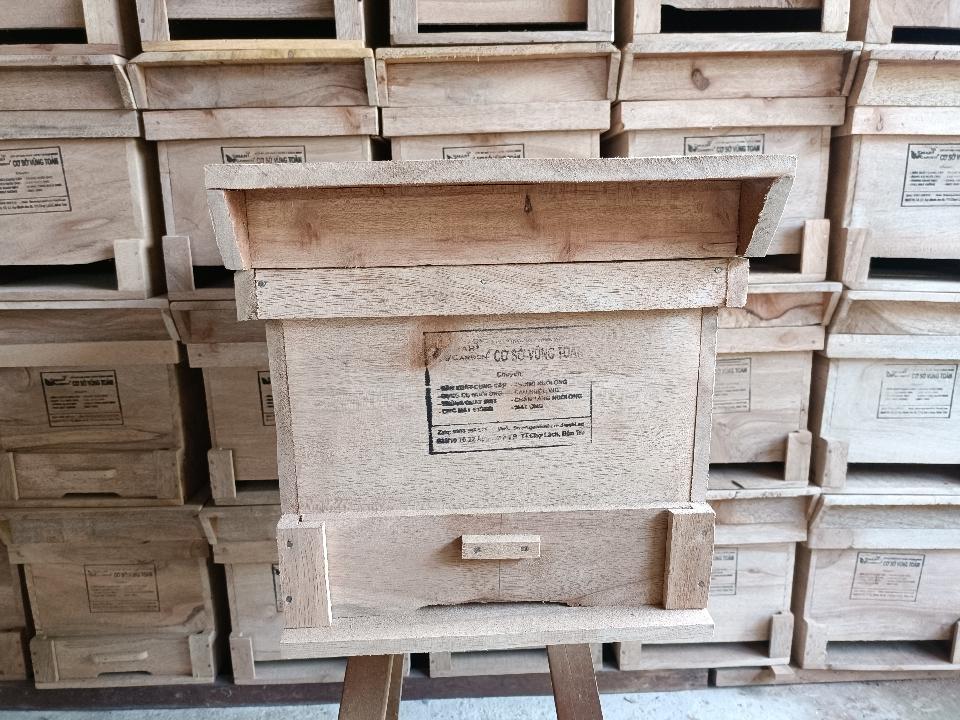 Thùng nuôi ong nội địa 03-duoc-ban-tai-VẬT TƯ NUÔI ONG VỮNG TOÀN