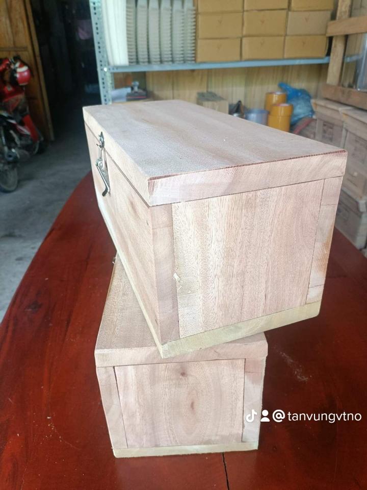 Thùng ong Dú gỗ dầu U 03-duoc-ban-tai-VẬT TƯ NUÔI ONG VỮNG TOÀN