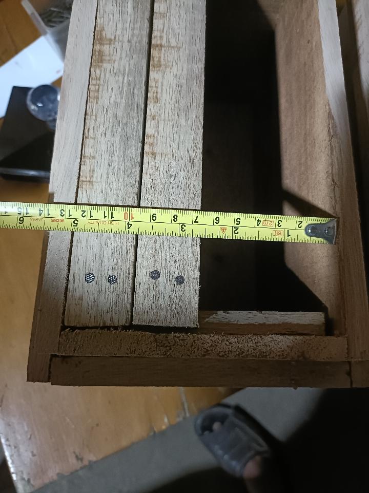 Thùng phối ong ngoại cầu 25cm-duoc-ban-tai-VẬT TƯ NUÔI ONG VỮNG TOÀN
