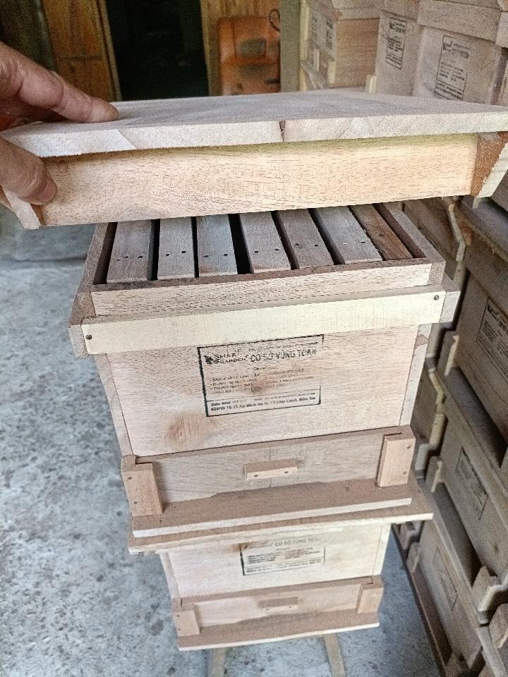 Thùng nuôi ong nội địa 03-duoc-ban-tai-VẬT TƯ NUÔI ONG VỮNG TOÀN