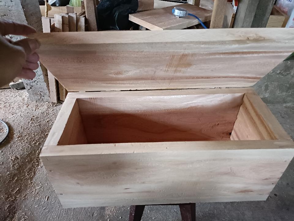 Thùng ong Dú gỗ mù u 17*17*40*2-duoc-ban-tai-VẬT TƯ NUÔI ONG VỮNG TOÀN