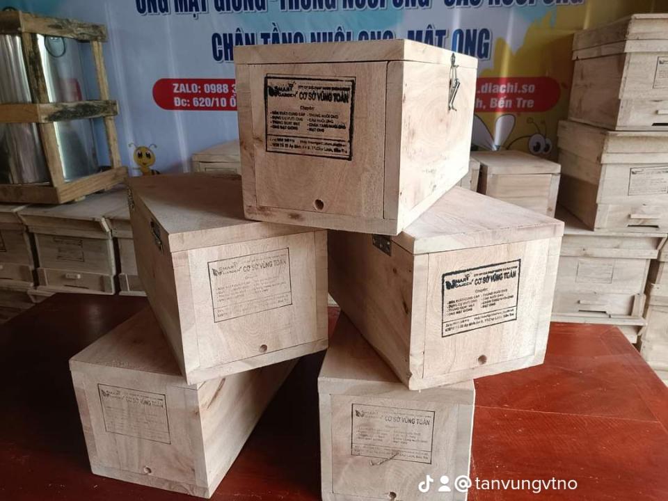 Thùng ong Dú gỗ dầu U 03-duoc-ban-tai-VẬT TƯ NUÔI ONG VỮNG TOÀN