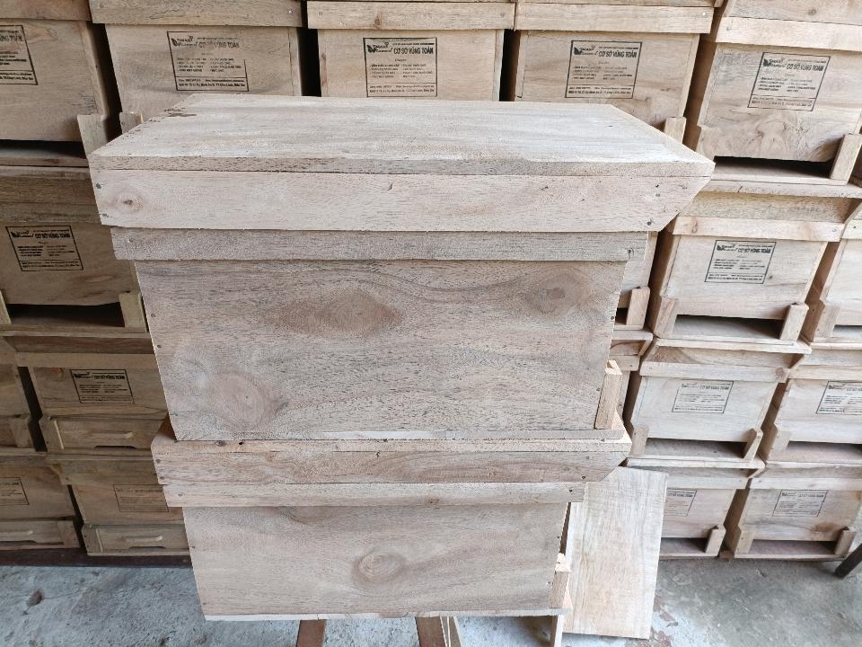 Thùng nuôi ong nội địa 03-duoc-ban-tai-VẬT TƯ NUÔI ONG VỮNG TOÀN