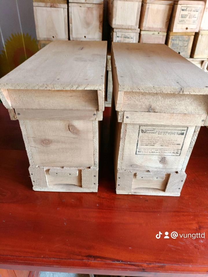 Thùng ong nội mi ni-duoc-ban-tai-VẬT TƯ NUÔI ONG VỮNG TOÀN
