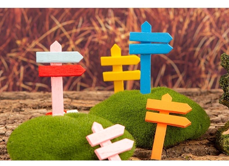 Bảng chỉ dẫn gỗ màu（3x5cm)-duoc-ban-tai-Thanh Lee Nguyễn( phụ kiện tiểu cảnh).