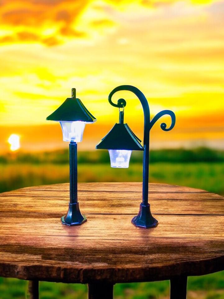 Đèn tiểu cảnh  ( kèm pin) ( cao 13-14.5cm)-duoc-ban-tai-Thanh Lee Nguyễn( phụ kiện tiểu cảnh).