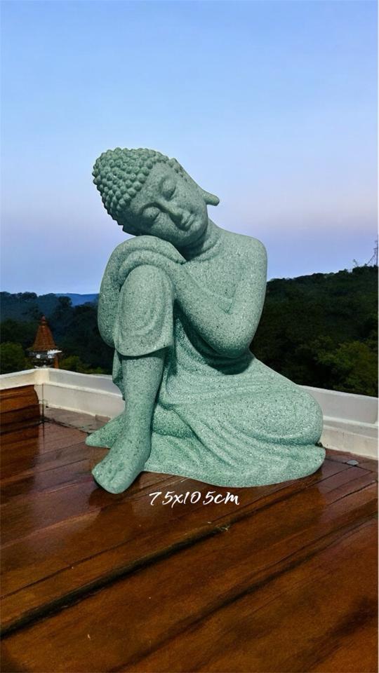 Tượng phật đá sa thạch-duoc-ban-tai-Thanh Lee Nguyễn( phụ kiện tiểu cảnh).