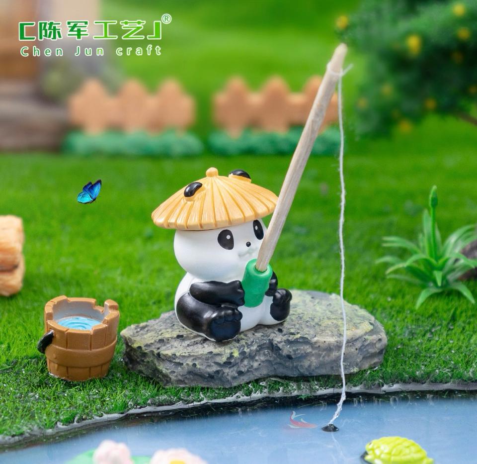 Gấu trúc câu cá( ko kèm cần câu)-duoc-ban-tai-Thanh Lee Nguyễn( phụ kiện tiểu cảnh).