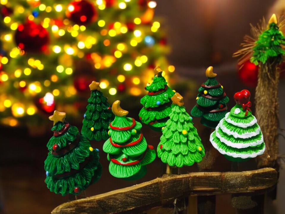 Cây thông noel 2.5cm-duoc-ban-tai-Thanh Lee Nguyễn( phụ kiện tiểu cảnh).