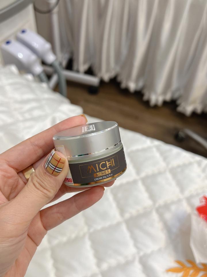 Acne Plus-duoc-ban-tai-T&T Beauté
