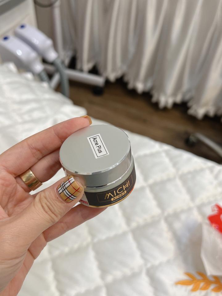 Acne Plus-duoc-ban-tai-T&T Beauté