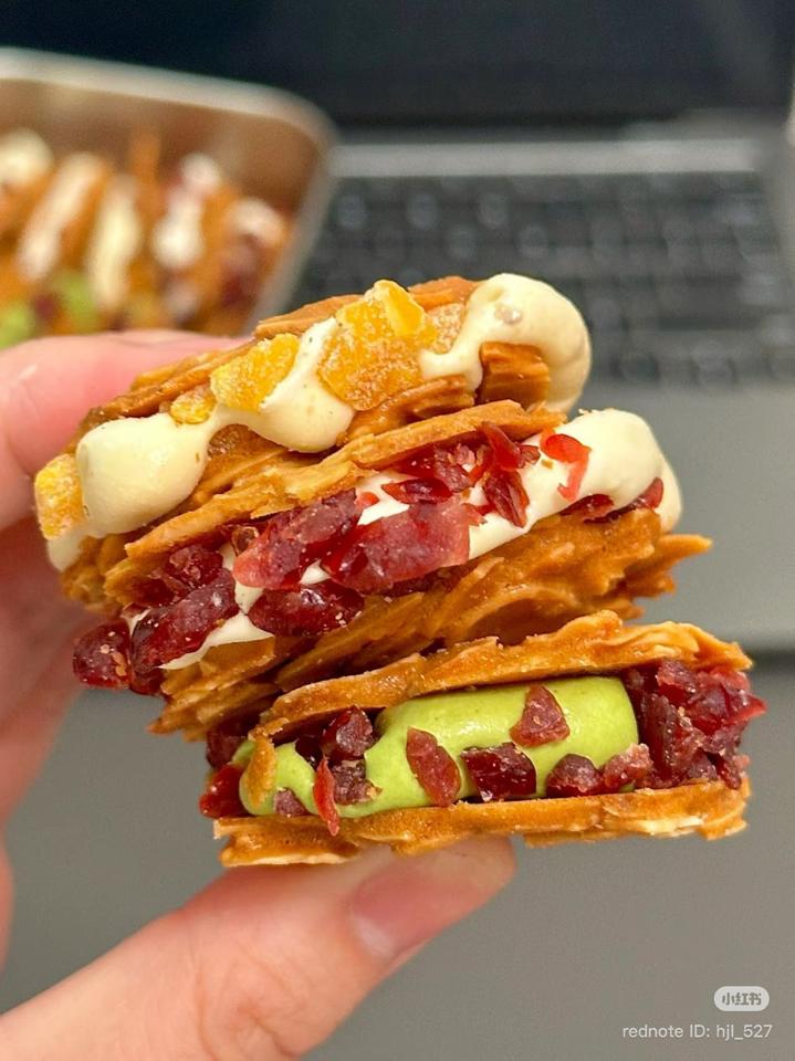 Bánh ngói kẹp vq-duoc-ban-tai-Kiêng Bakery