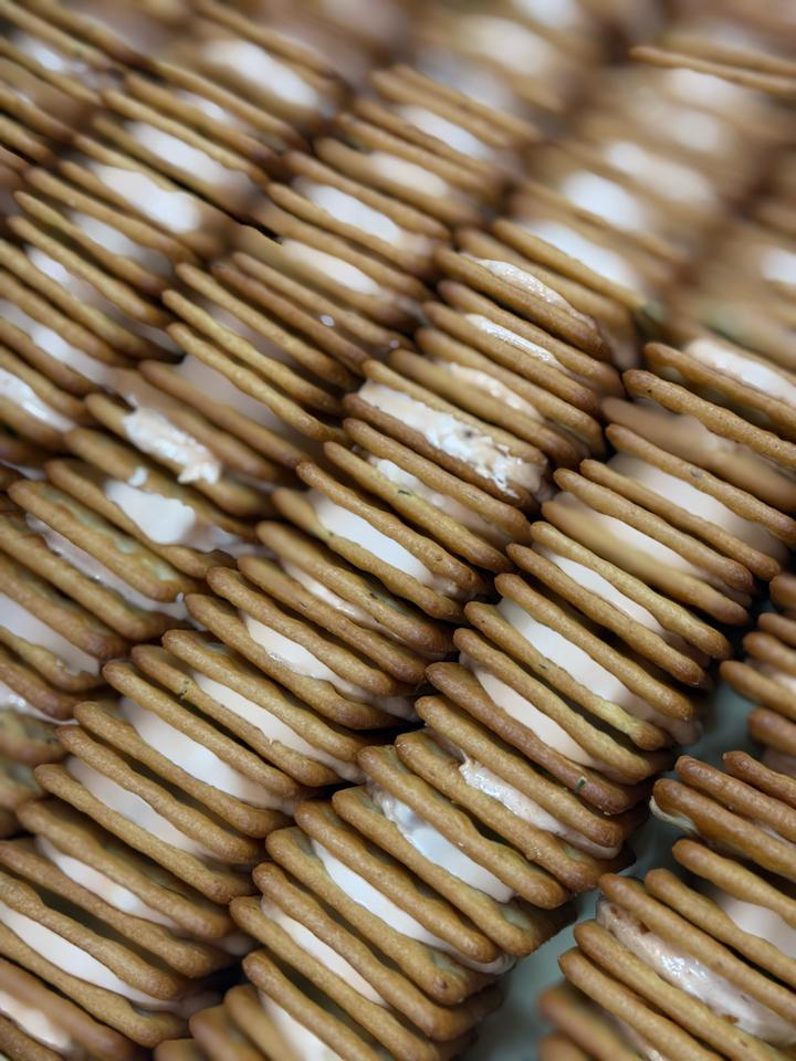 Bánh quy hành phô mai  250g -duoc-ban-tai-Kiêng Bakery