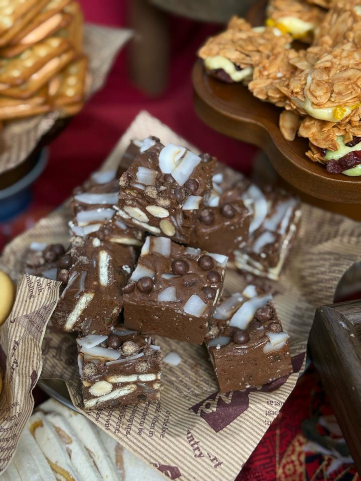 Bông Tuyết Dừa Latte 1 kg-duoc-ban-tai-Kiêng Bakery