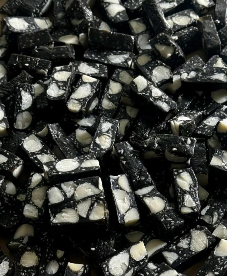 Mè đen macca  250g-duoc-ban-tai-Kiêng Bakery