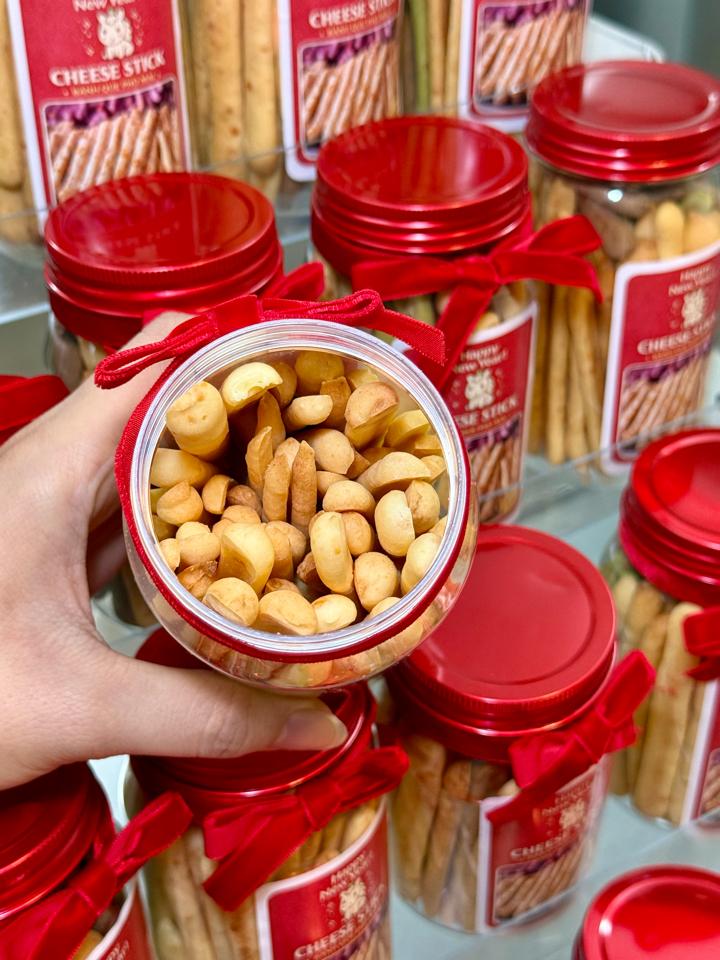 Quy cheese stick lon 150g-duoc-ban-tai-Kiêng Bakery