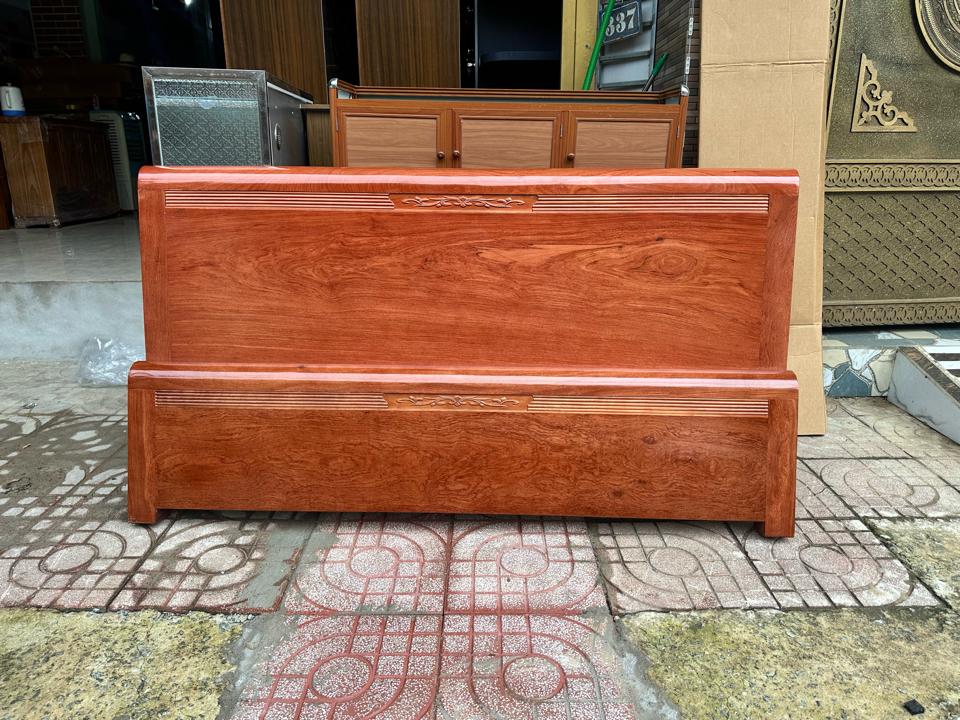 Giường Hương đá 1m80-duoc-ban-tai-Nội thất Tuấn Thuỷ