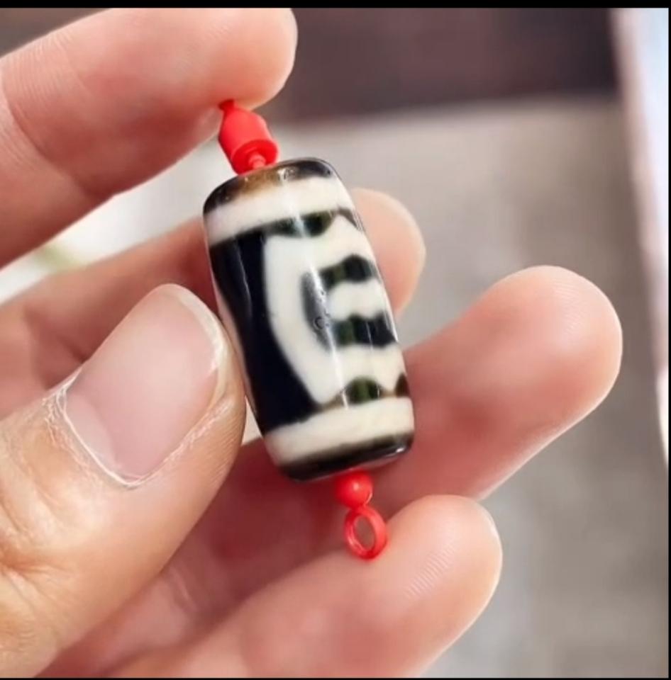 Kim Sí Điểu-duoc-ban-tai-Dzi Trâm Lê