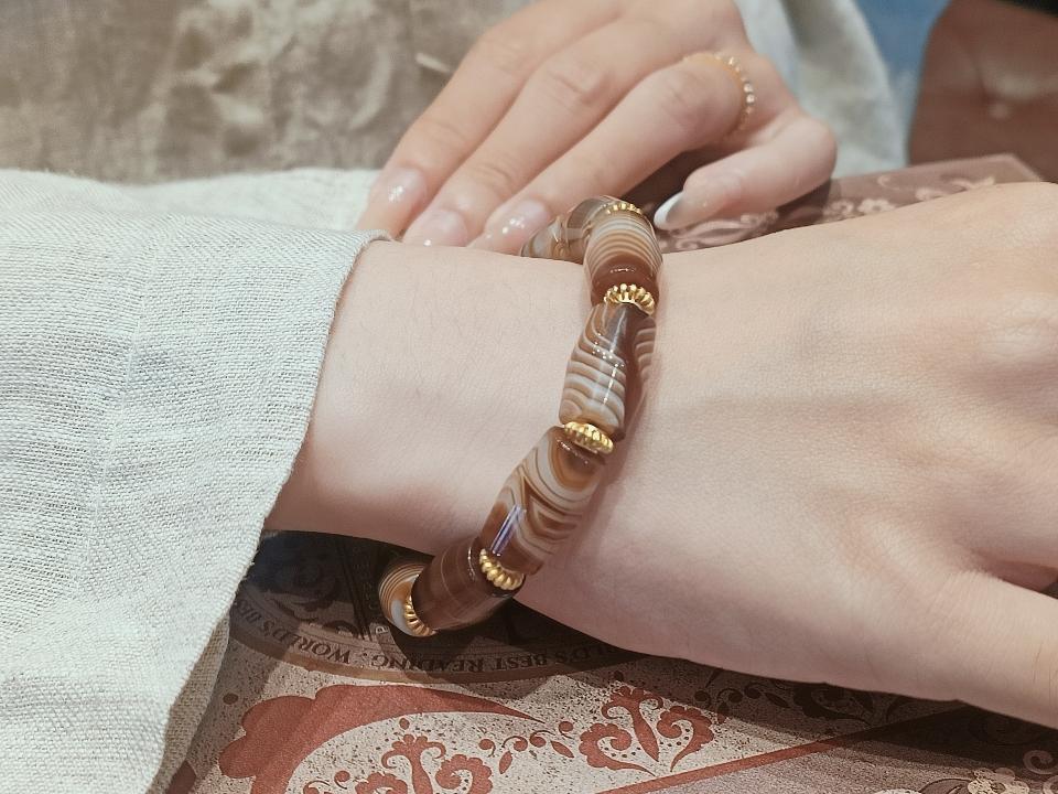 Vòng mã não cổ -duoc-ban-tai-Dzi Trâm Lê