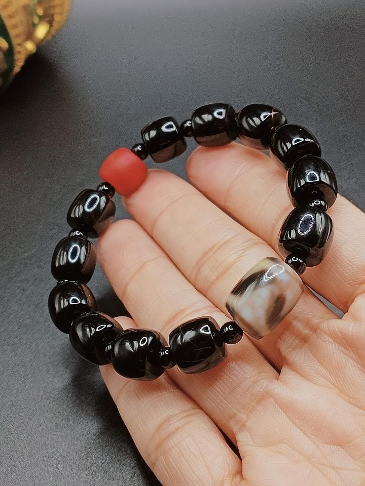 Dzi Nanh hổ sưu tầm Tibet -duoc-ban-tai-Dzi Trâm Lê