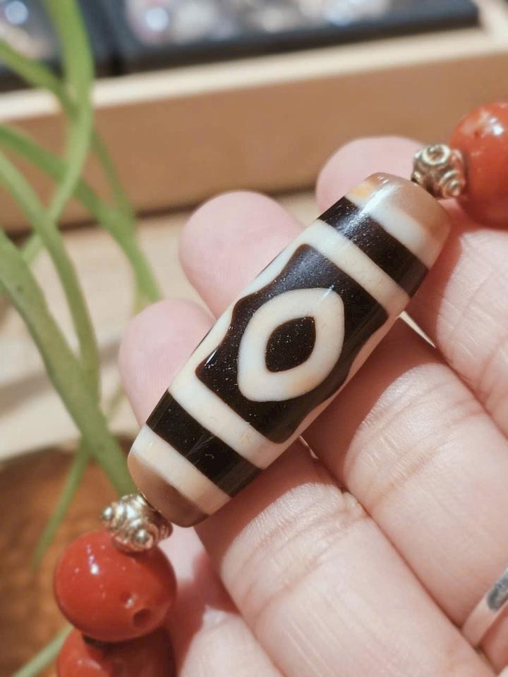 Dzi 3 Mắt tibet mix san hô -duoc-ban-tai-Dzi Trâm Lê