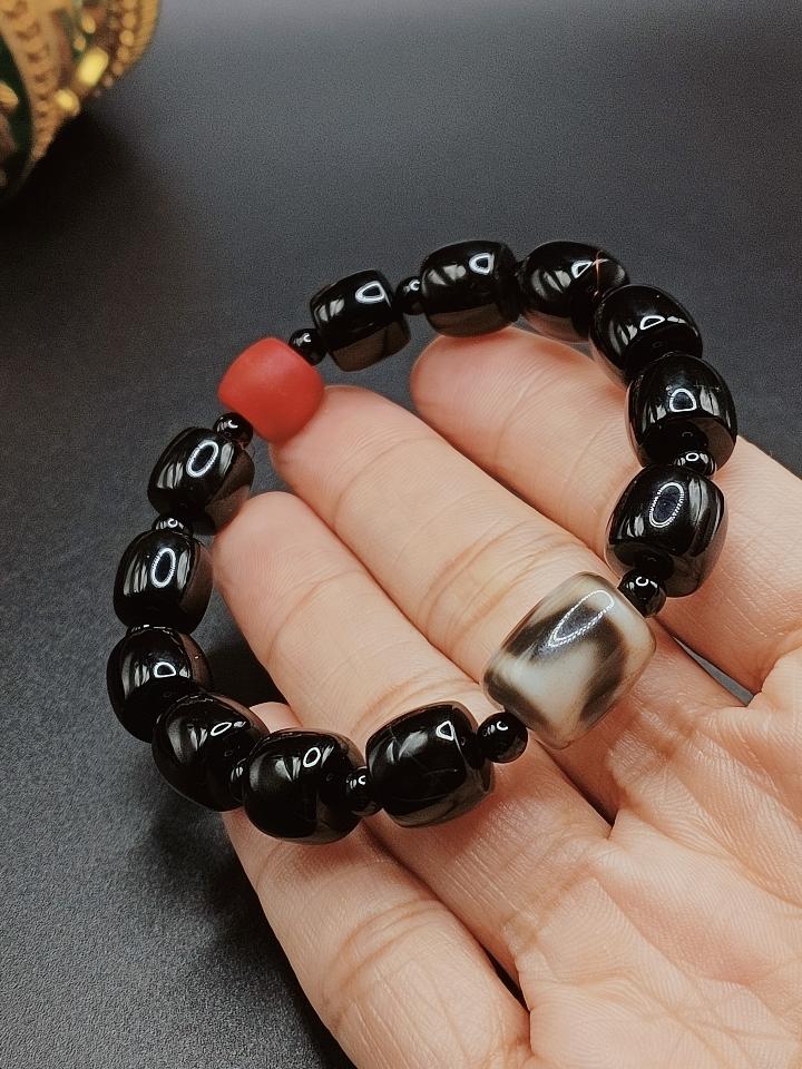 Dzi Nanh hổ sưu tầm Tibet -duoc-ban-tai-Dzi Trâm Lê