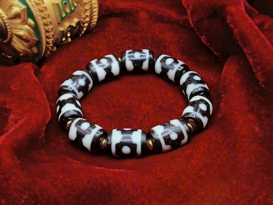 Vòng 3 Mắt Mandala Tập Duyên VIP -duoc-ban-tai-Dzi Trâm Lê