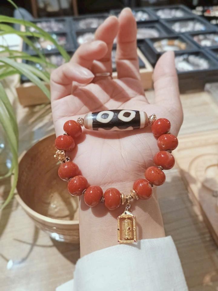 Dzi 3 Mắt tibet mix san hô -duoc-ban-tai-Dzi Trâm Lê