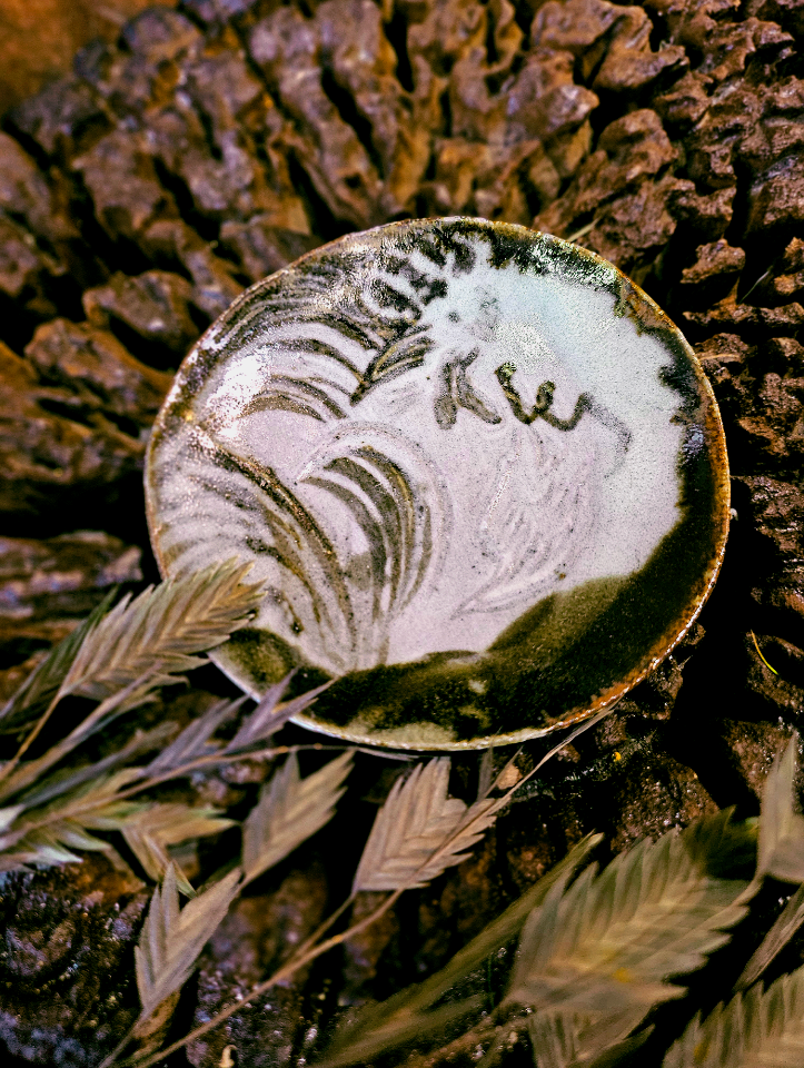 Đĩa gà nhỏ-duoc-ban-tai-Komorebi Pottery