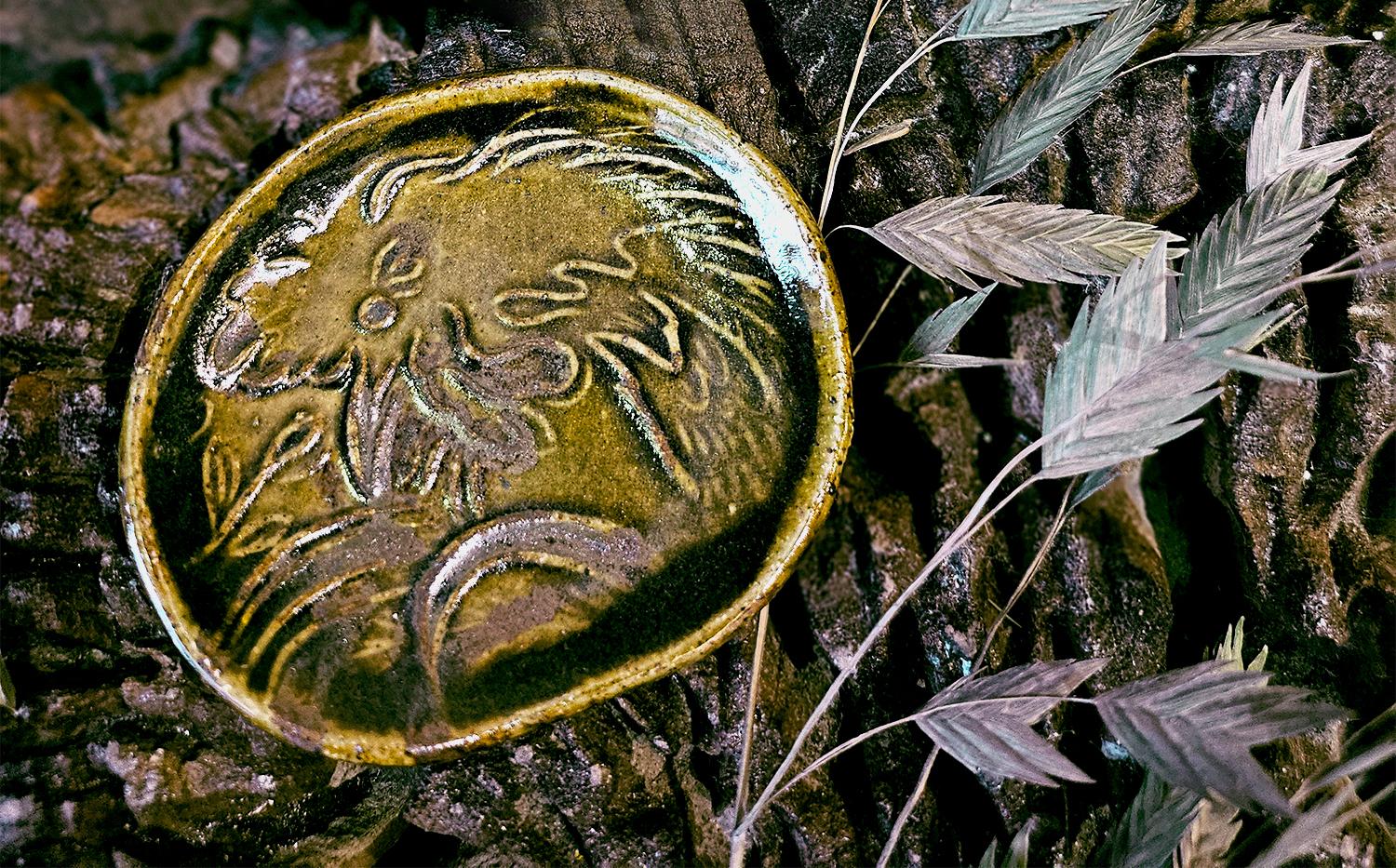 Đĩa gà nhỏ-duoc-ban-tai-Komorebi Pottery