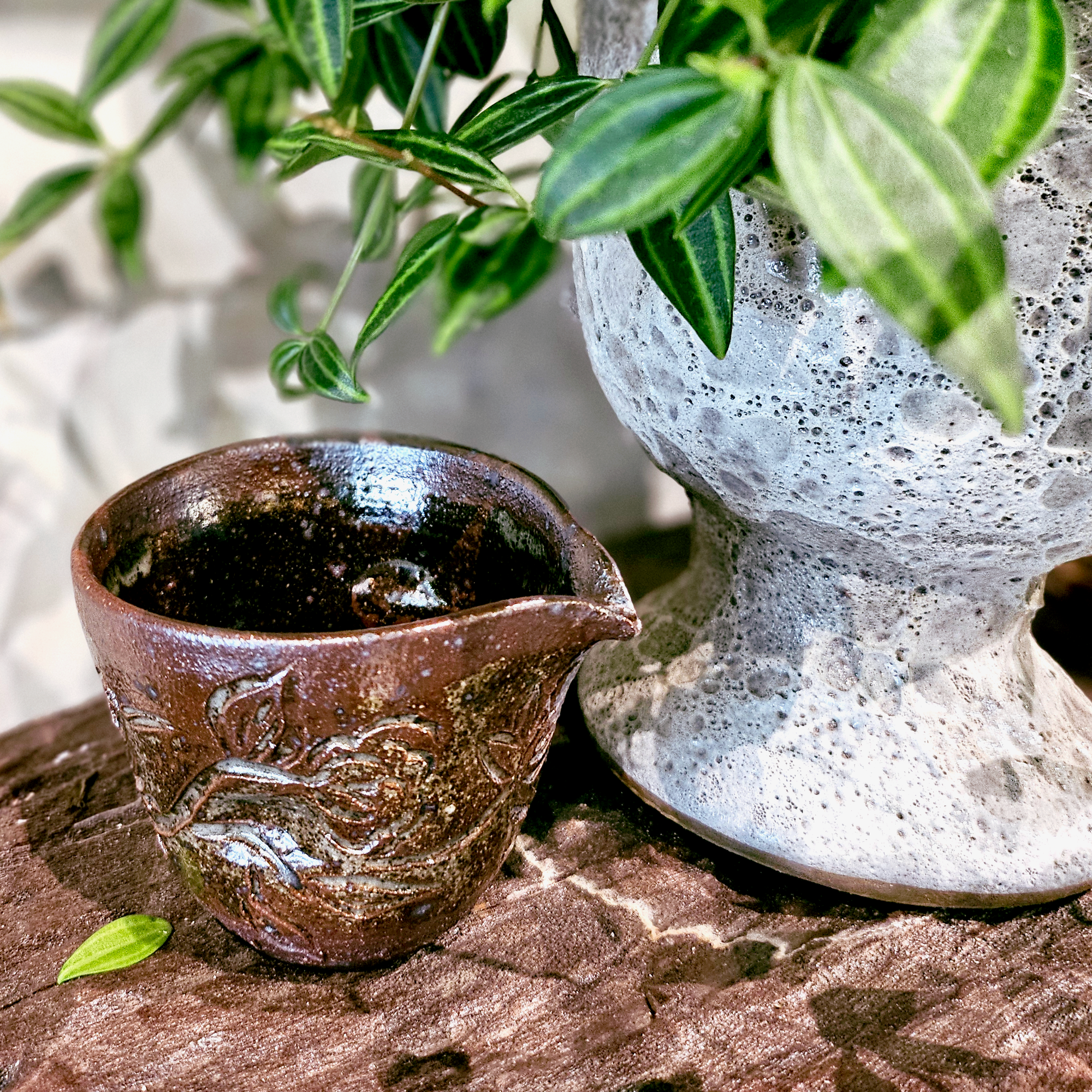 Chén Tống nụ cúc và chim-duoc-ban-tai-Komorebi Pottery