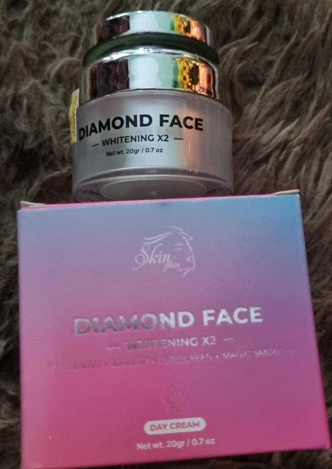 Kem dưỡng ngày -duoc-ban-tai-Như Hội Cosmetics