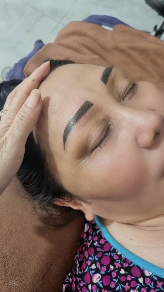 Phun mày -duoc-ban-tai-Như Hội Cosmetics