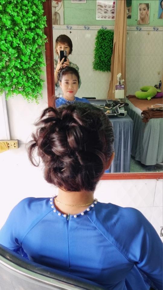Trang điểm -duoc-ban-tai-Như Hội Cosmetics