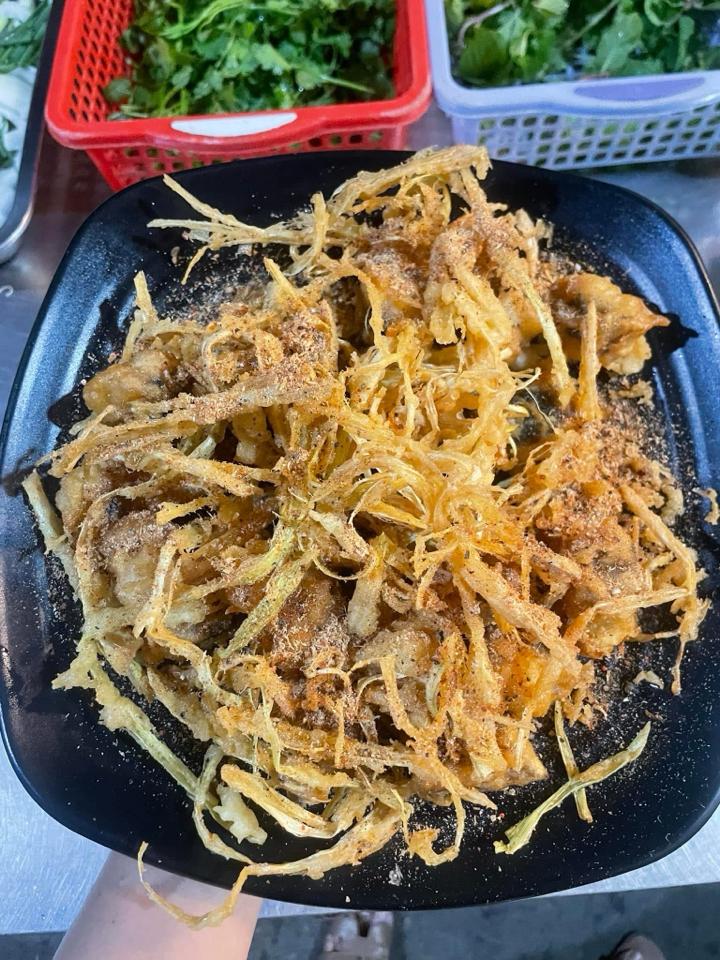 Sụn gà rang muối-duoc-ban-tai-Thảo Nhi Food Garden