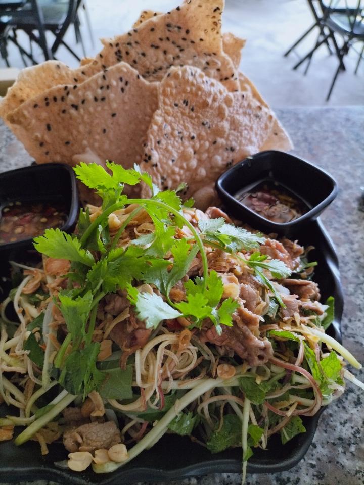 Gỏi bò -duoc-ban-tai-Thảo Nhi Food Garden