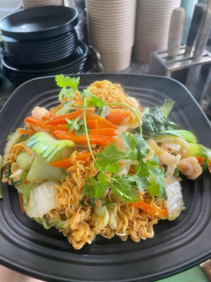 Mì xào hải sản -duoc-ban-tai-Thảo Nhi Food Garden