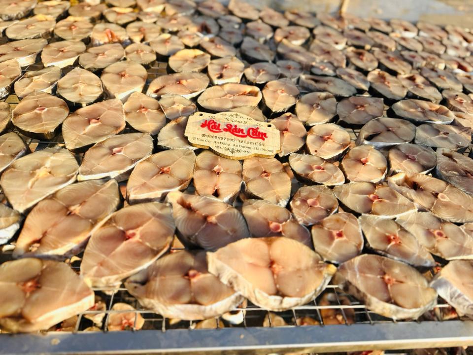 Cá thu 1 nắng khúc tròn-duoc-ban-tai-HẢI SẢN CẨM
