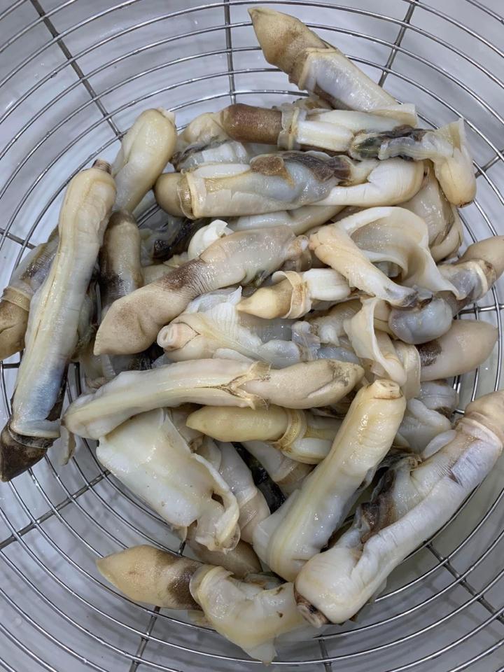 Ruột móng tay-duoc-ban-tai-HẢI SẢN CẨM