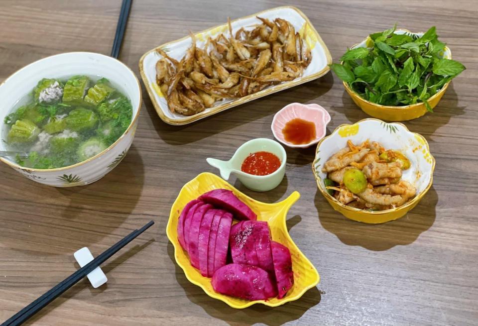 Cá đùi gà 1 nắng-duoc-ban-tai-HẢI SẢN CẨM