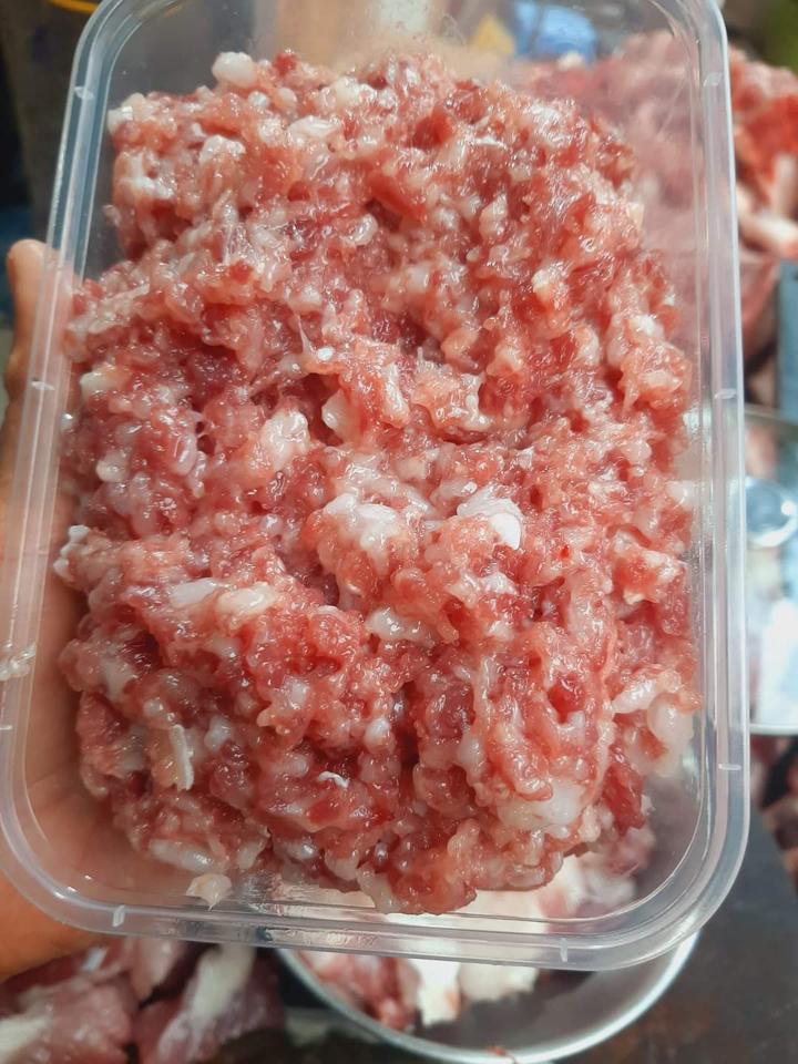 Thịt lợn bản xay-duoc-ban-tai-HẢI SẢN CẨM