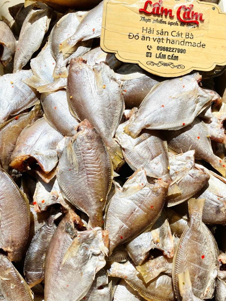 cá đội đèn 1 nắng-duoc-ban-tai-HẢI SẢN CẨM