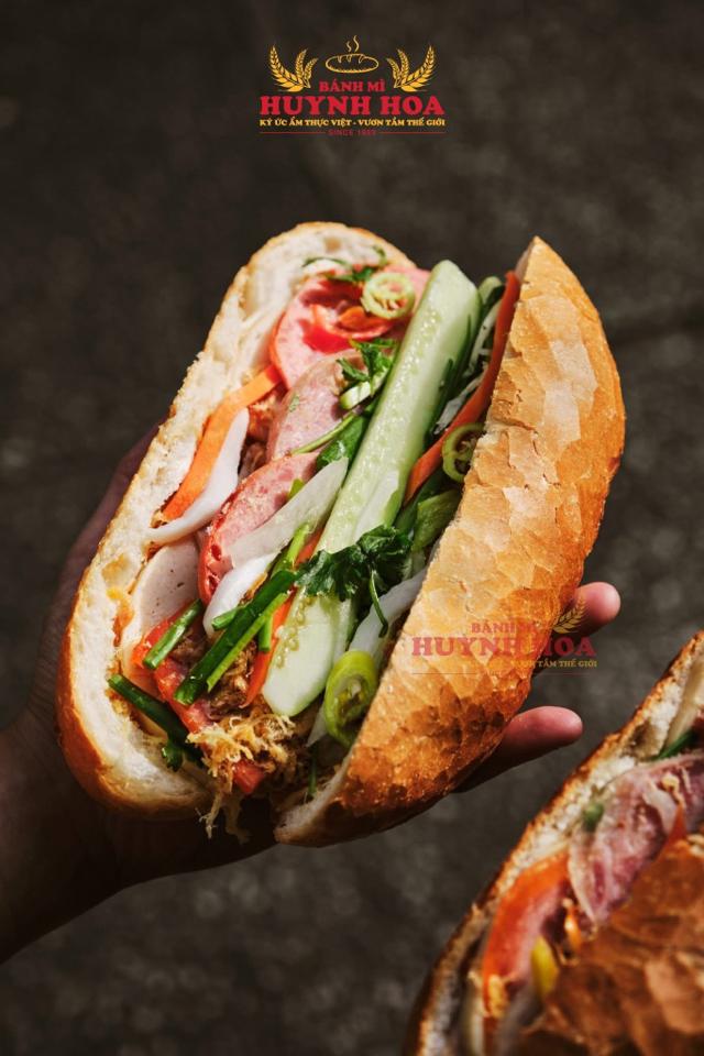 Bánh Mì Huynh Hoa-duoc-ban-tai-THE350F HANOI BY GC
