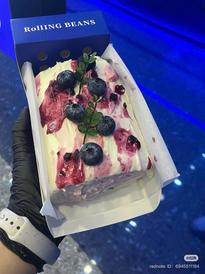 Rolling Coconut Berry-duoc-ban-tai-THE350F HANOI BY GC