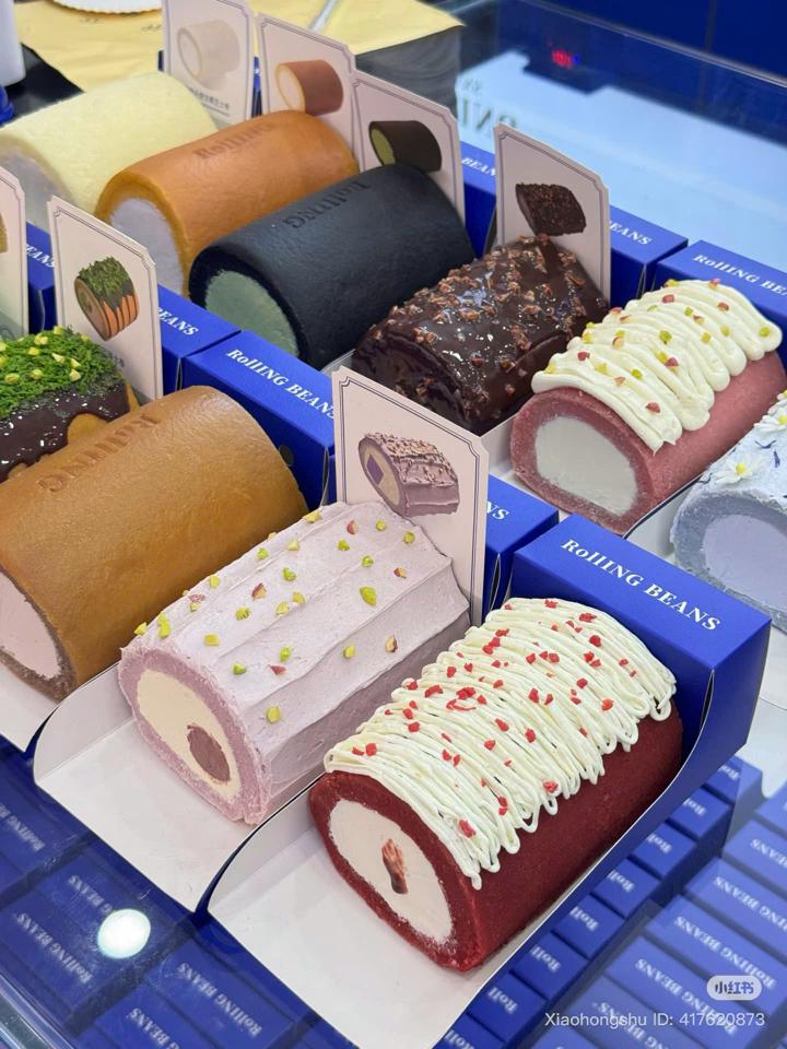 Rolling Red Velvet-duoc-ban-tai-THE350F HANOI BY GC