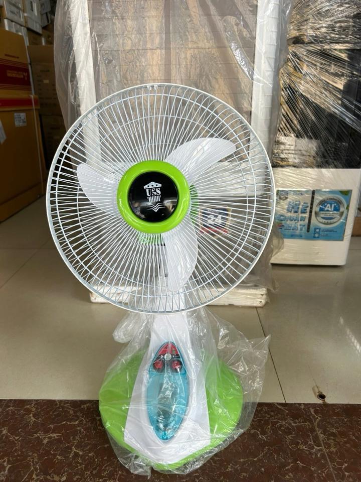 Quạt Sạc USs B3 -duoc-ban-tai-Điện máy Tường Vy