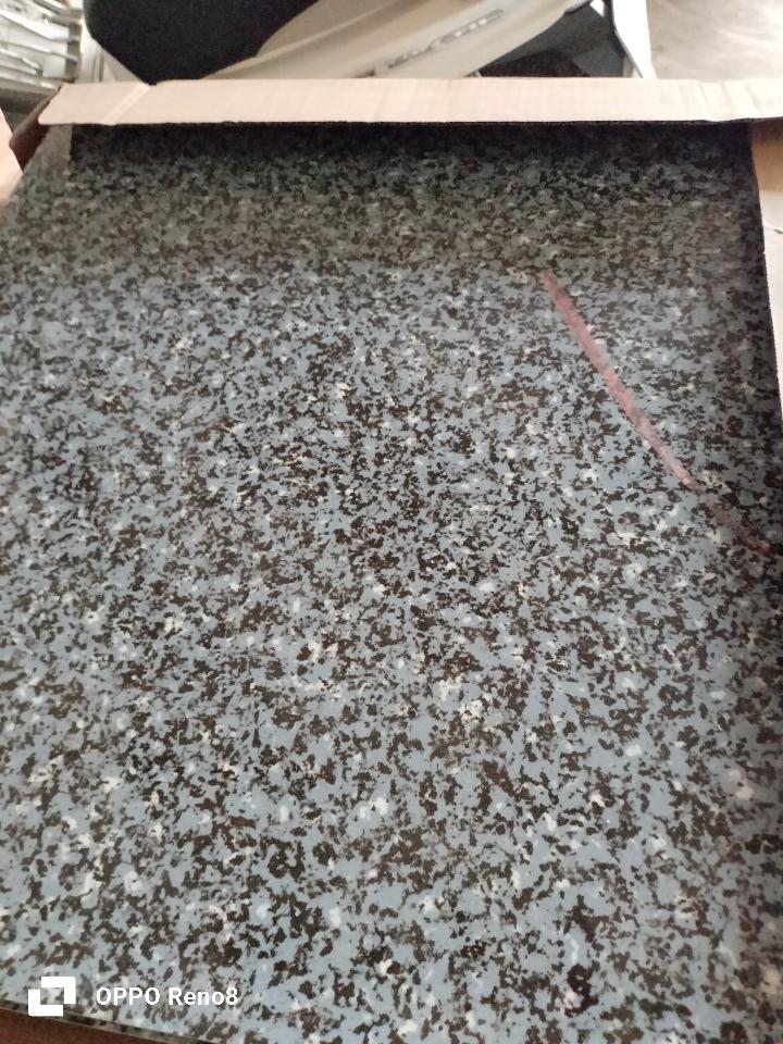Gạch 50x50 mè đậm-duoc-ban-tai-VLXD TÁM SƠN